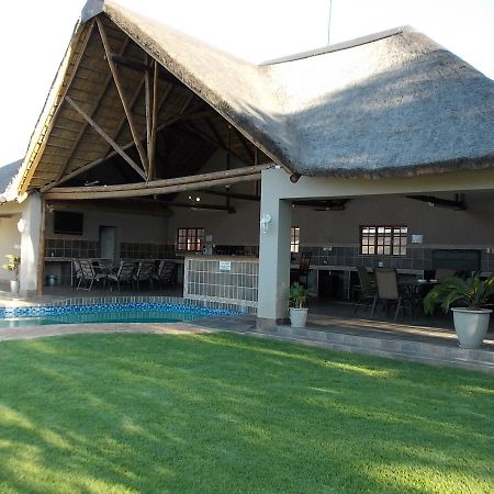 Lavender Lodge Vryburg Exterior photo