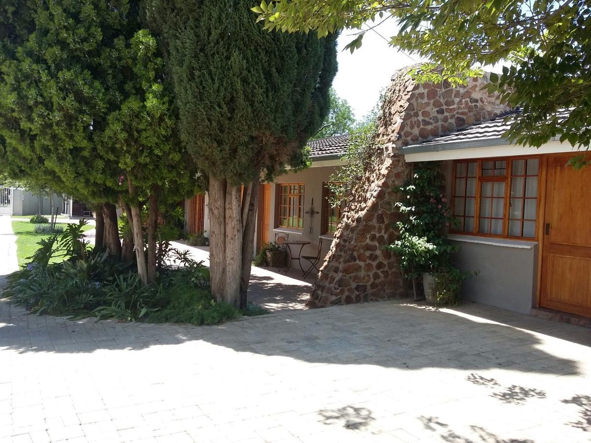 Lavender Lodge Vryburg Exterior photo