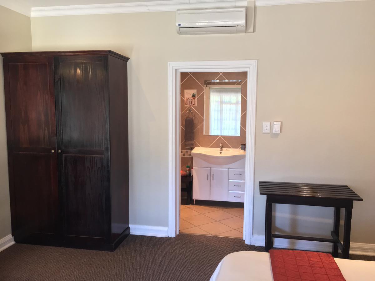Lavender Lodge Vryburg Exterior photo